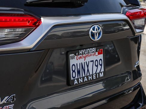 Used 2021 Toyota RAV4 XSE w/ Premium Package AWD/4WD image 12