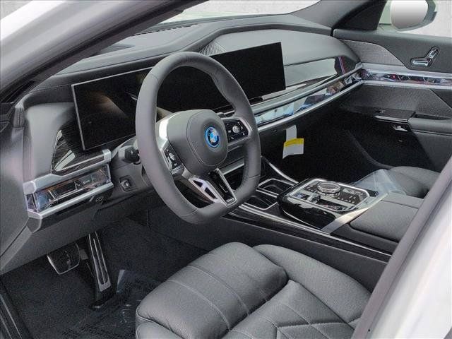 Used 2026 BMW i7 eDrive50 w/ M Sport Package RWD image 3