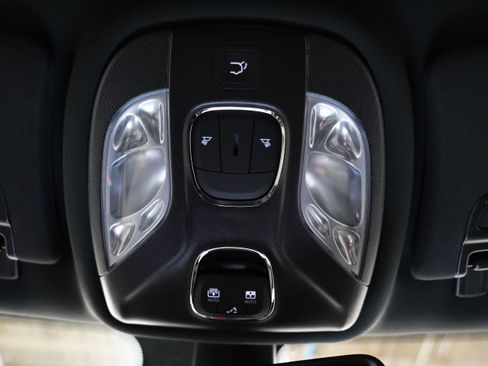 New 2026 Jeep Compass Trailhawk w/ Sun, Sound & Navigation Group image 31