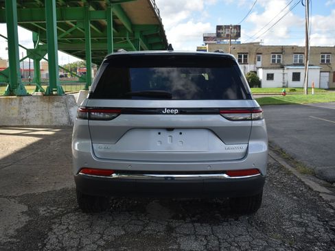 New 2025 Jeep Grand Cherokee Limited w/ Trailer Tow Package image 6