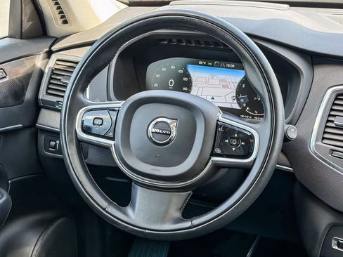 Used 2020 Volvo XC90 T6 Momentum AWD/4WD image 14
