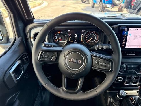 Used 2025 Jeep Wrangler Unlimited Sport AWD/4WD image 19