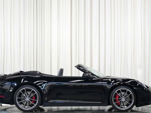 Used 2024 Porsche 911 Carrera S RWD image 2