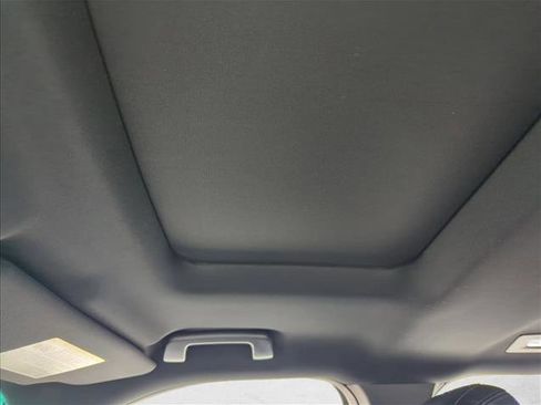 Used 2016 Ford Explorer XLT w/ Equipment Group 202A image 15