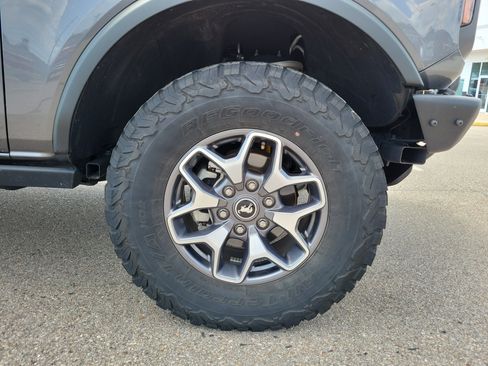 Used 2023 Ford Bronco Badlands AWD/4WD image 5