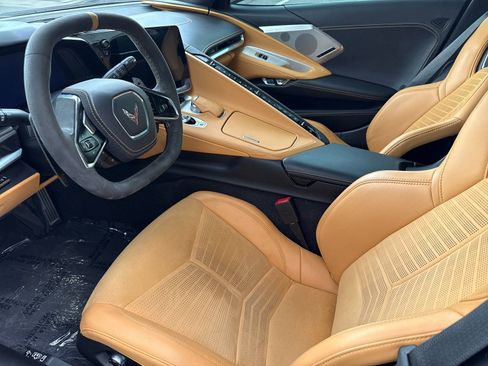 Used 2022 Chevrolet Corvette Stingray Premium Cpe w/ Z51 Performance Package image 9