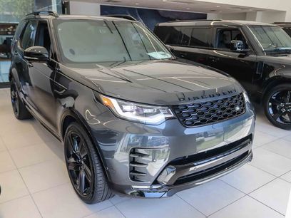 New 2026 Land Rover Discovery Dynamic SE