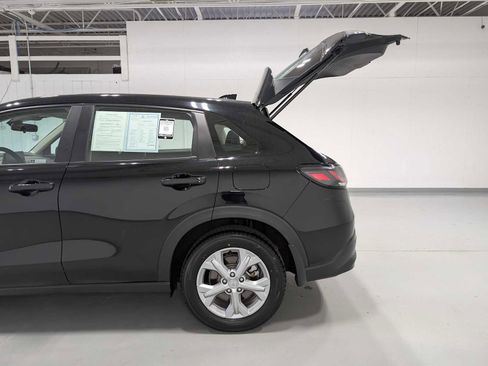 Certified 2023 Honda HR-V LX image 11