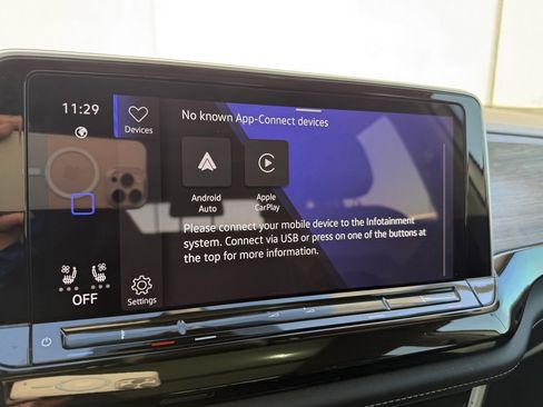 Used 2024 Volkswagen Atlas SEL image 10