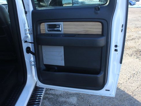 Used 2011 Ford F150 Lariat w/ Lariat Chrome Pkg image 33