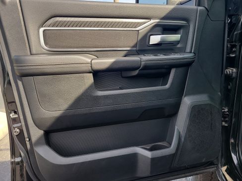 New 2026 RAM 2500 Big Horn AWD/4WD image 12