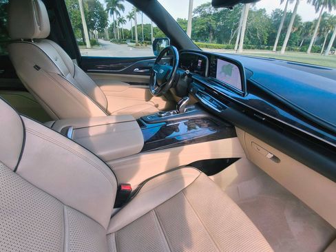Used 2021 Cadillac Escalade ESV Premium Luxury w/ Performance Package RWD image 40