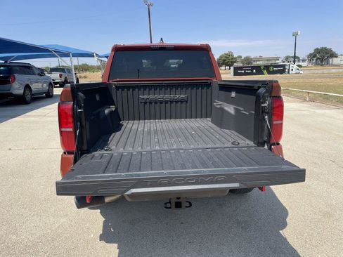Used 2025 Toyota Tacoma TRD Off-Road AWD/4WD image 27