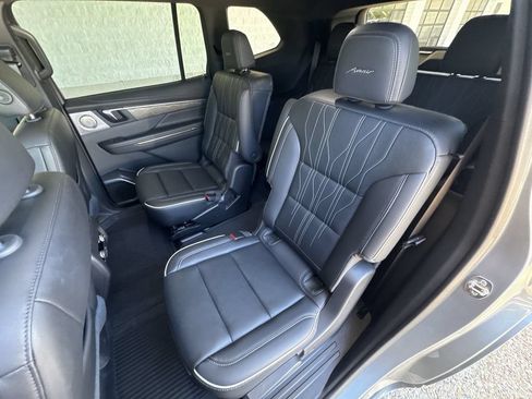 Certified 2025 Buick Enclave Avenir w/ Super Cruise Package AWD/4WD image 26
