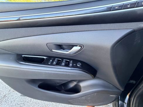 Used 2022 Hyundai Tucson Limited image 18
