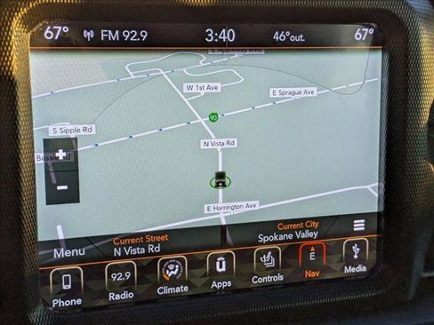 Used 2018 Jeep Wrangler Unlimited Sahara w/ Uconnect 4C Nav & Sound Group image 16