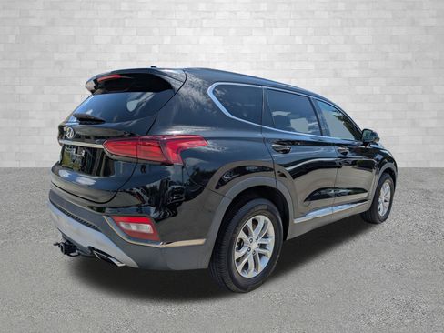 Used 2019 Hyundai Santa Fe SEL FWD image 2