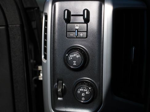 Used 2019 GMC Sierra 1500 SLE w/ SLE Value Package AWD/4WD image 9
