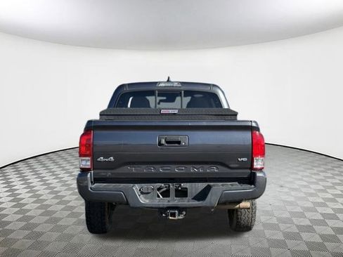 Used 2020 Toyota Tacoma SR image 10