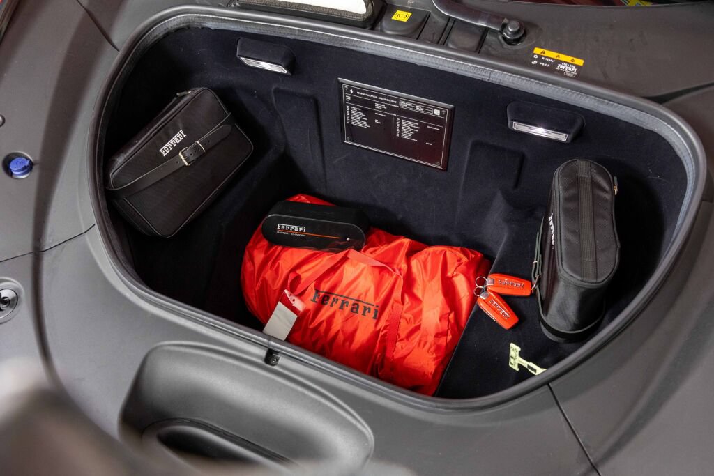 Used 2022 Ferrari F8 Tributo RWD image 61