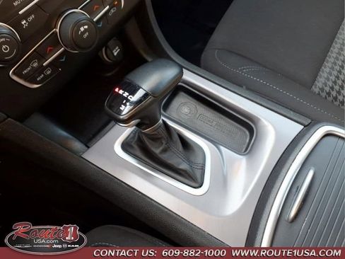 Used 2023 Dodge Charger SXT RWD image 18