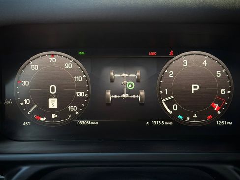 Used 2024 Land Rover Defender 110 X-Dynamic SE image 24