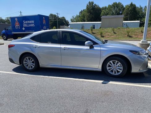 Used 2026 Toyota Camry LE w/ Convenience Package FWD image 8