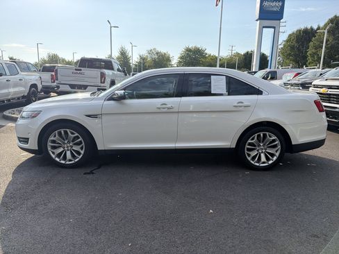 Used 2018 Ford Taurus Limited w/ Driver Assist Package FWD image 7