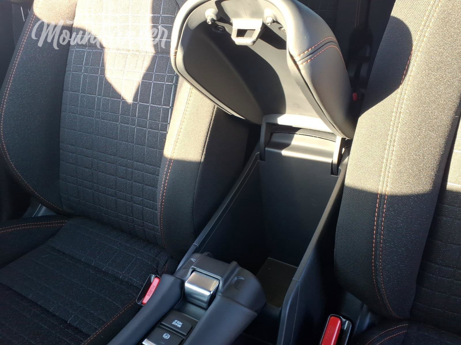 Used 2025 Honda HR-V Sport image 44