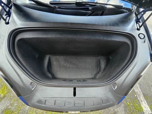 Used 2024 Tesla Model X image 27