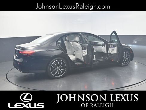 Used 2022 Mercedes-Benz E 350 4MATIC Sedan image 23