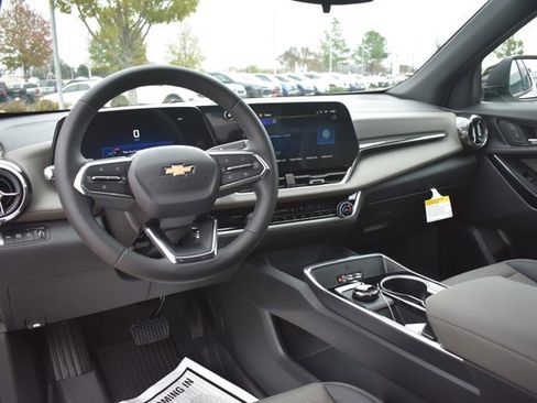 New 2026 Chevrolet Equinox LT w/ Convenience Package II image 19