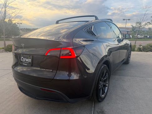 Used 2025 Tesla Model Y Long Range AWD/4WD image 7