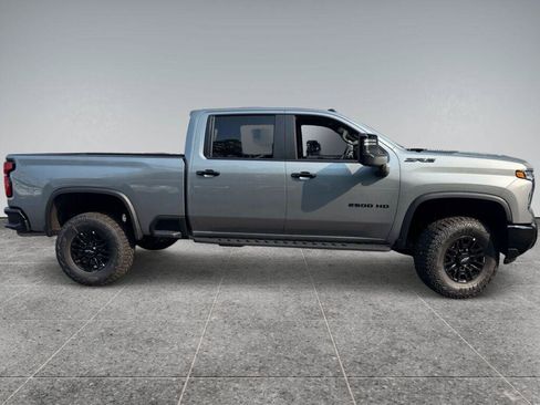 New 2026 Chevrolet Silverado 2500 ZR2 w/ LPO, Dark Essentials Package AWD/4WD image 4