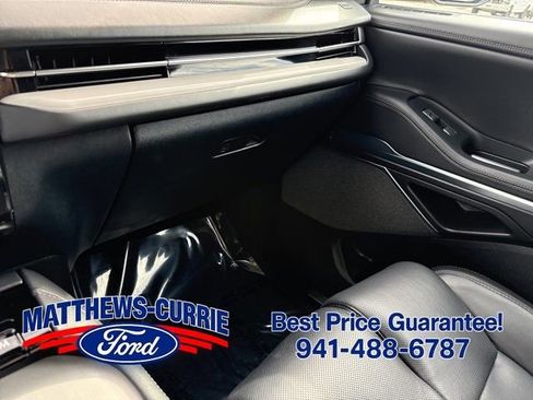 Used 2025 Lincoln Navigator Reserve AWD/4WD image 27