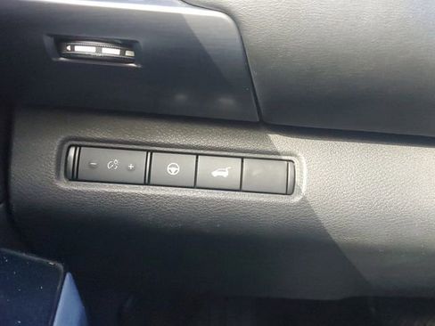 Used 2022 Nissan Pathfinder SL FWD image 29