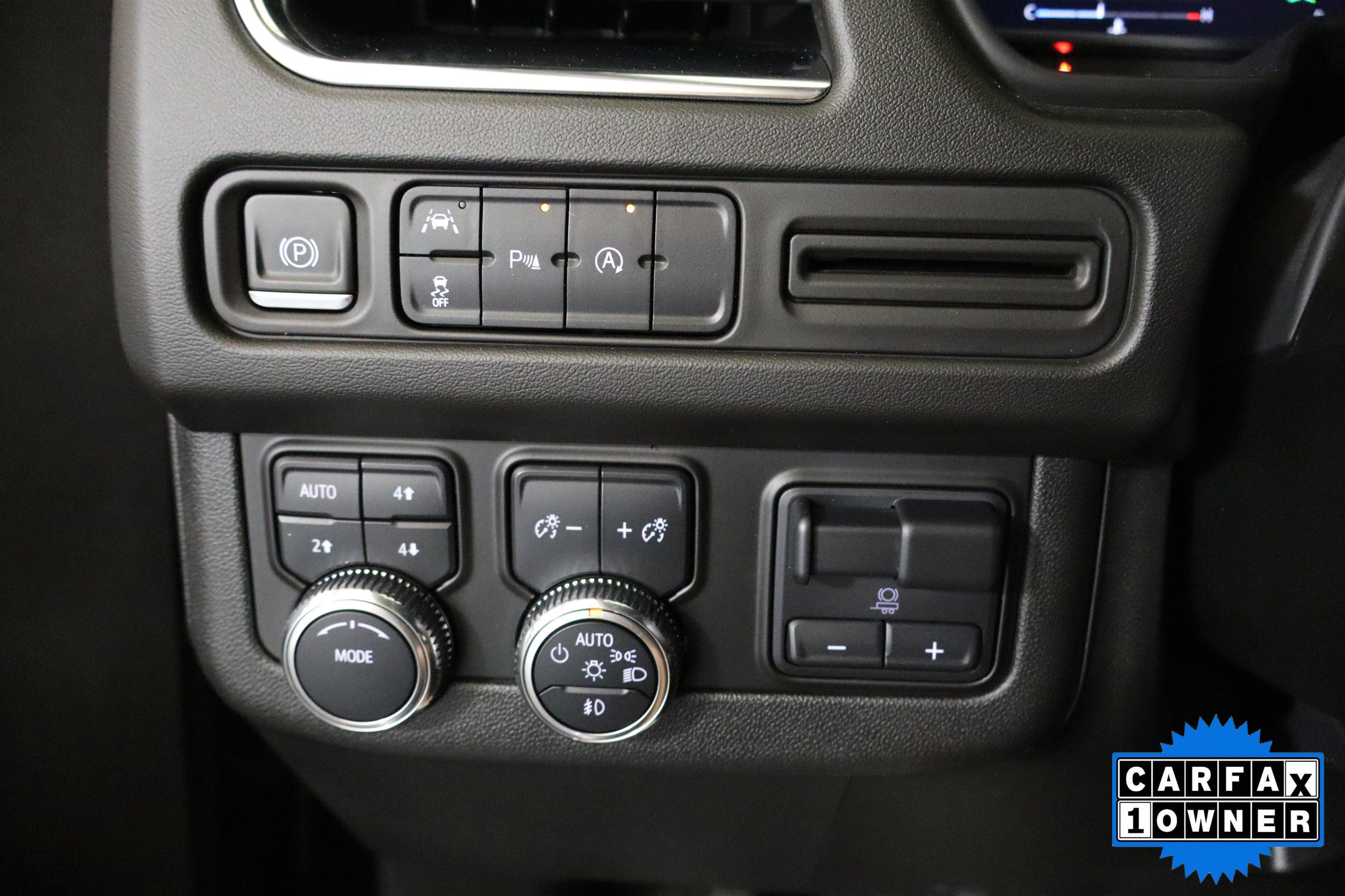 Used 2024 GMC Yukon SLT w/ Max Trailering Package AWD/4WD image 35