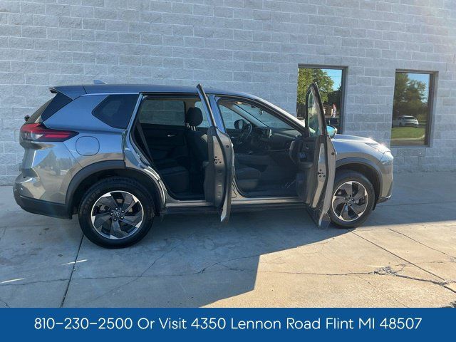 Used 2024 Nissan Rogue SV FWD image 12