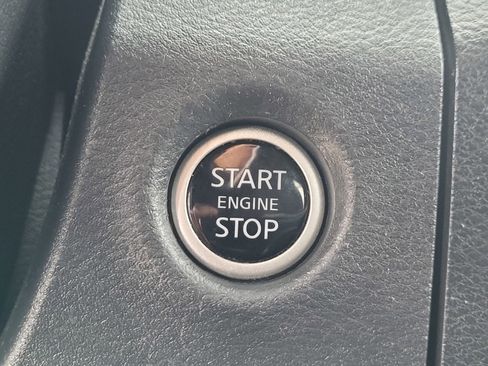 Used 2023 Nissan Frontier SV image 23