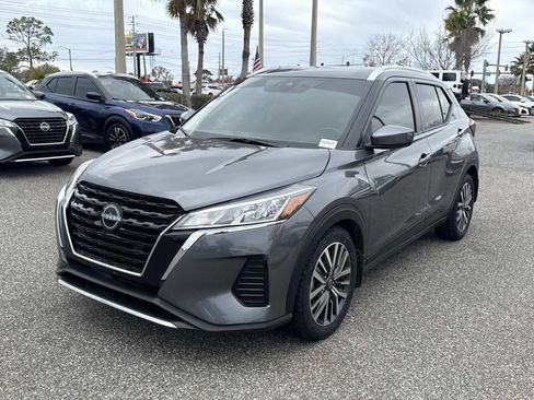 Certified 2024 Nissan Kicks SV image 8