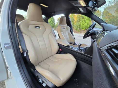 Used 2018 BMW M3 image 24