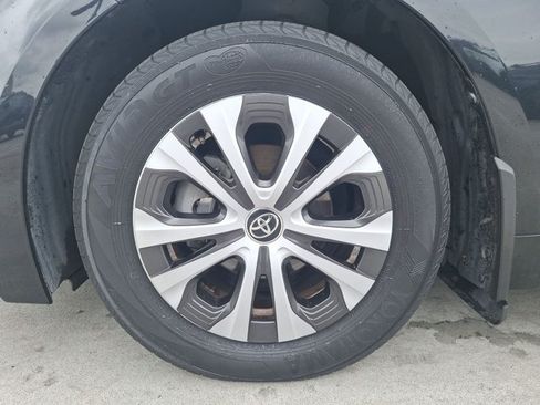 Used 2021 Toyota Corolla LE FWD image 18