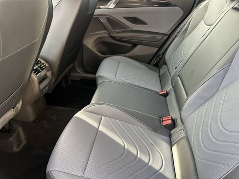 New 2026 Volkswagen Tiguan SE FWD image 13