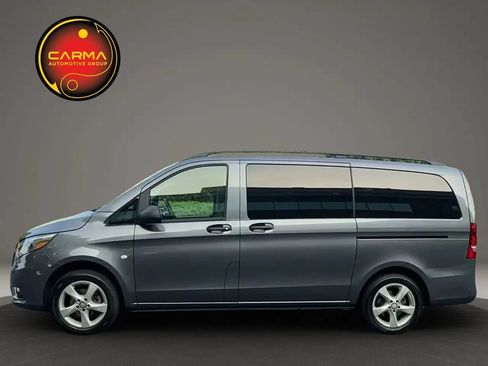Used 2016 Mercedes-Benz Metris Passenger image 2