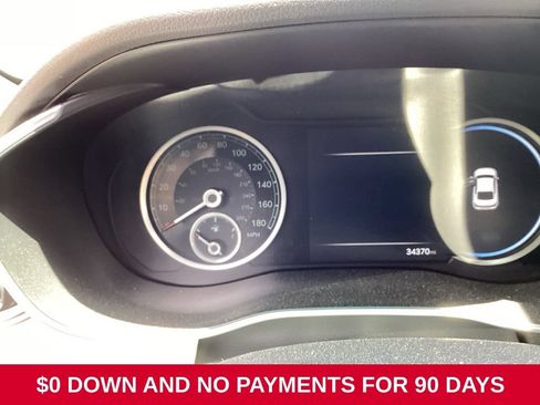 Used 2025 Genesis G70 2.5T RWD image 8