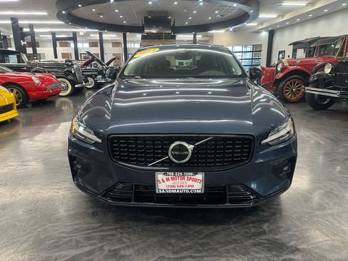 Used 2024 Volvo S60 B5 Core image 2