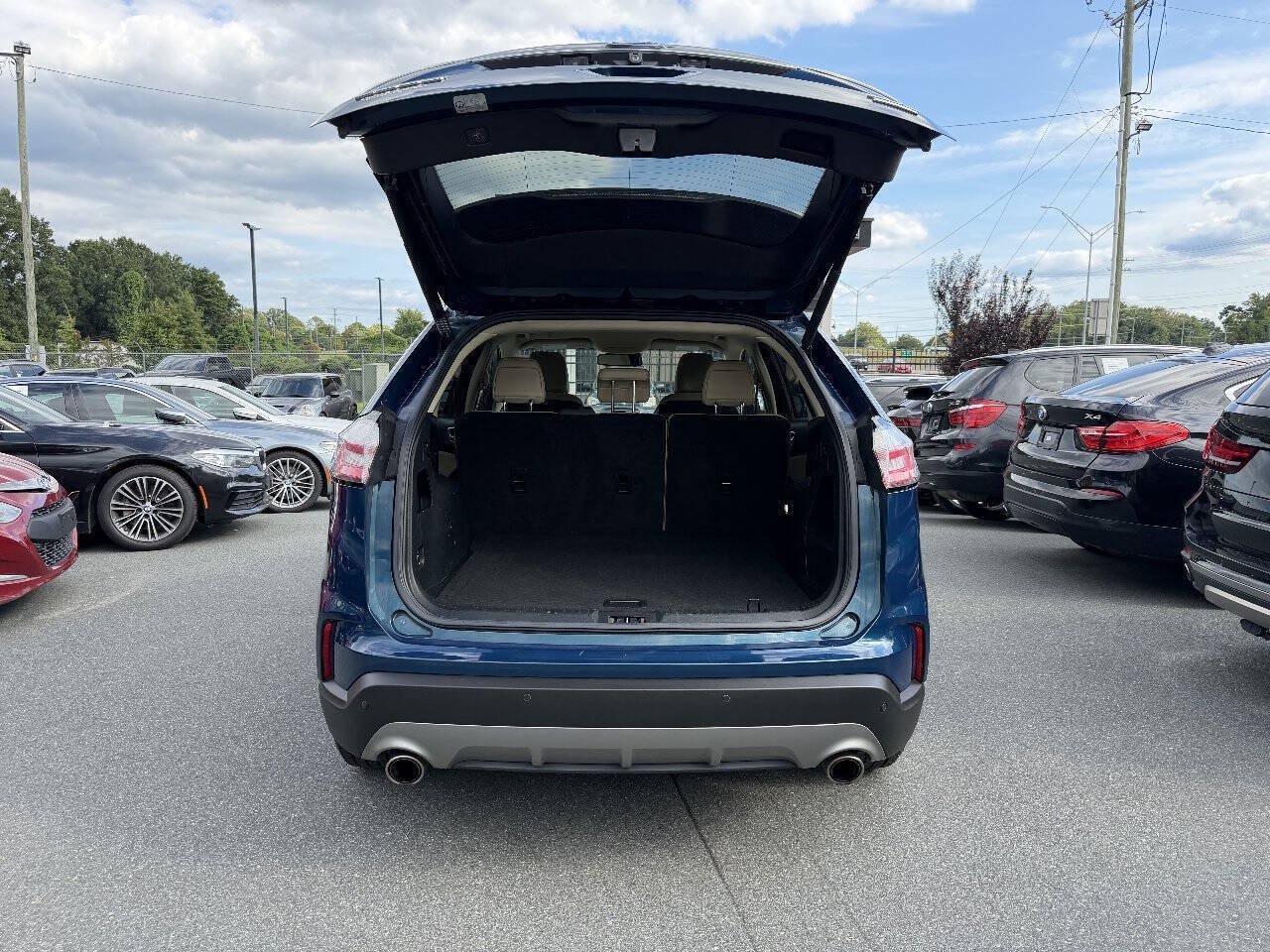 Used 2020 Ford Edge SEL w/ Convenience Package FWD image 11