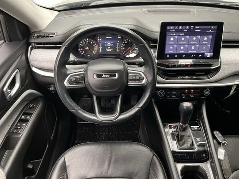 Used 2022 Jeep Compass Latitude AWD/4WD image 12