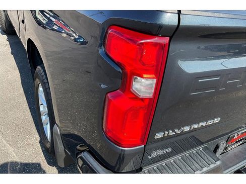 Used 2019 Chevrolet Silverado 1500 RST image 29