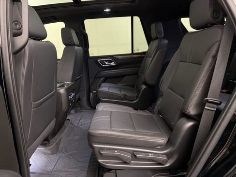 Used 2022 Chevrolet Tahoe RST w/ Luxury Package AWD/4WD image 16